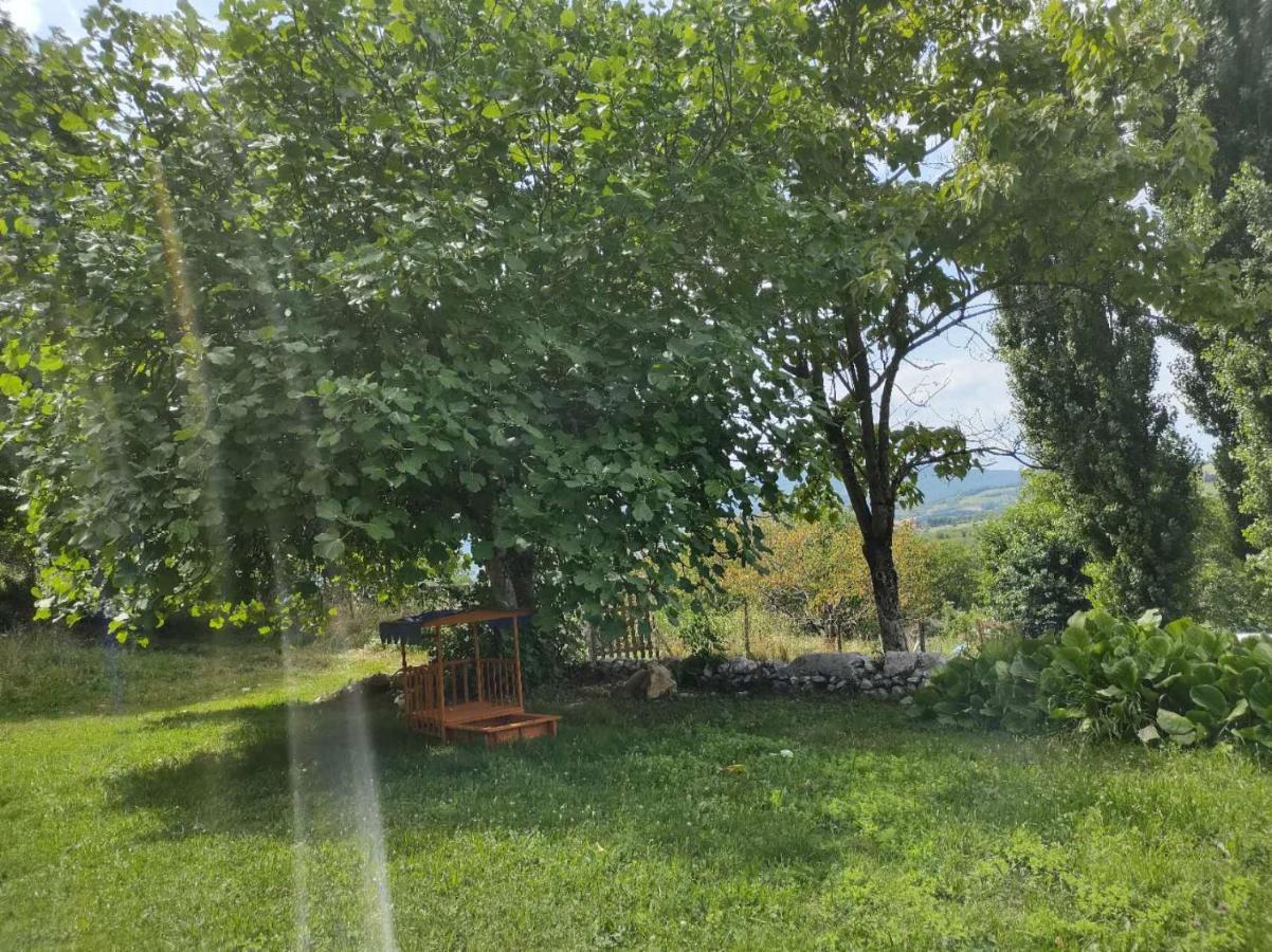 Les Deux Sources Saint-Laurent-en-Royans Exterior foto