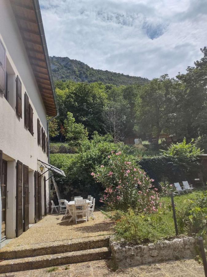 Les Deux Sources Saint-Laurent-en-Royans Exterior foto