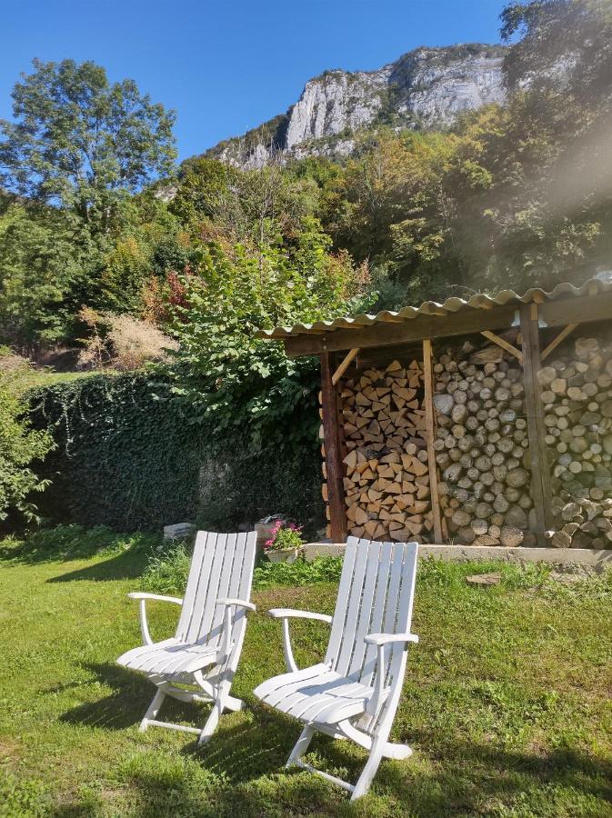 Les Deux Sources Saint-Laurent-en-Royans Exterior foto